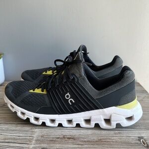 On Cloud Engineered Running Shoes Sneaker Cloud-shift